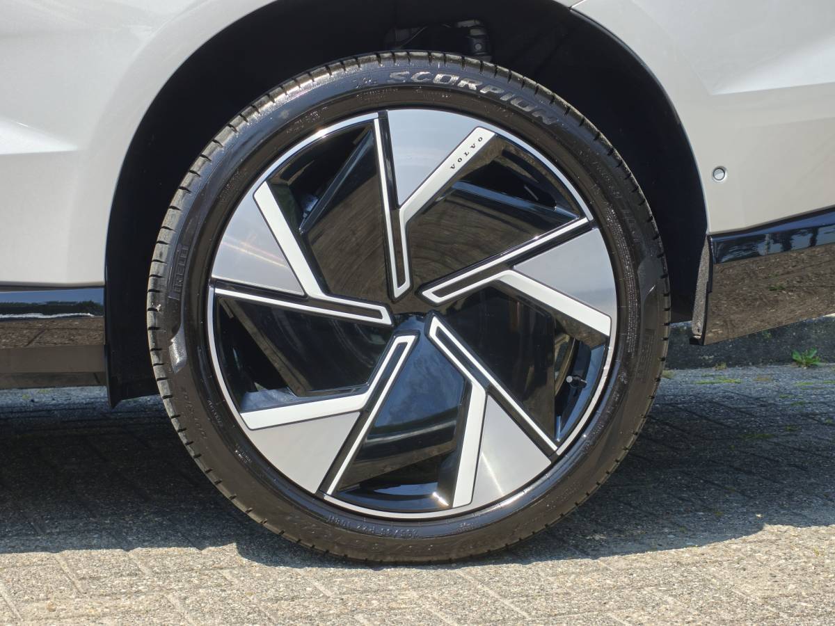 Volvo EX90 Volvo EX90 Twin Motor Performance 517PK Ultra 7p. 111 kWh | Trekhaak | Luchtvering | Climate | 22” | Bose |