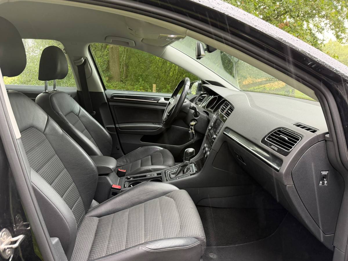 Volkswagen Golf Volkswagen Golf Variant 1.4 TSI Highline | Cruise control + Navi Nu € 5.500,- !!!