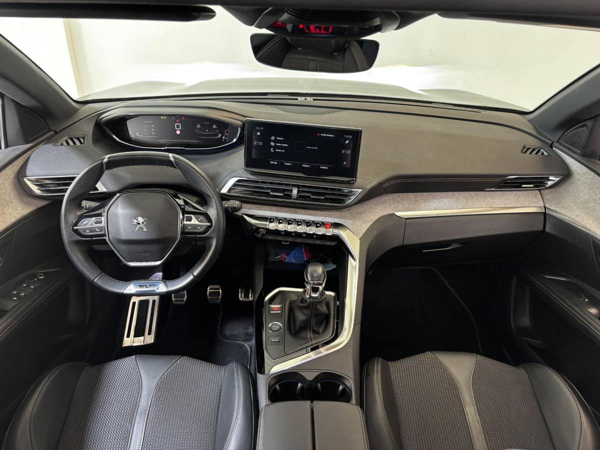 Peugeot 3008 Peugeot 3008 1.2 PureTech GT | Panoramadak | Navigatie | Trekhaak | Achteruitrijcamera |