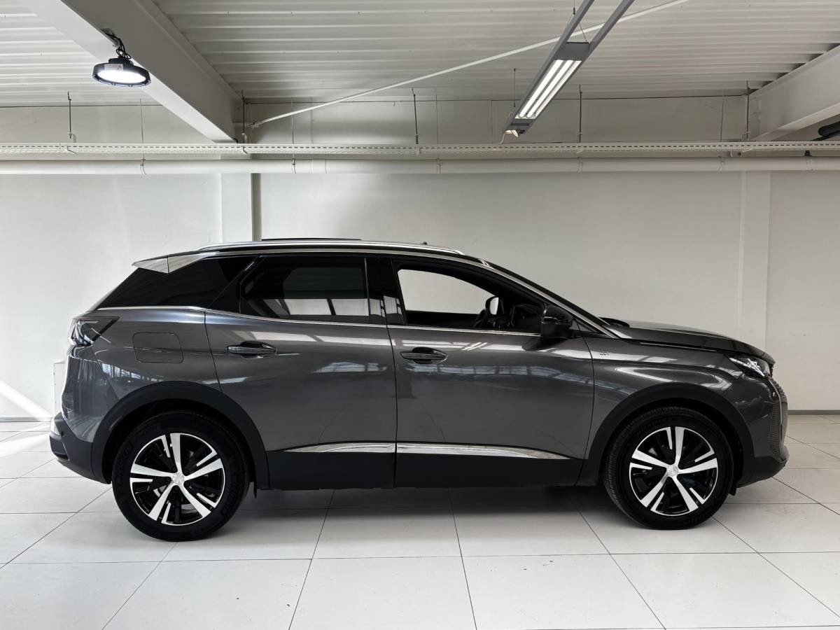 Peugeot 3008 Peugeot 3008 1.2 PureTech GT | Panoramadak | Navigatie | Trekhaak | Achteruitrijcamera |