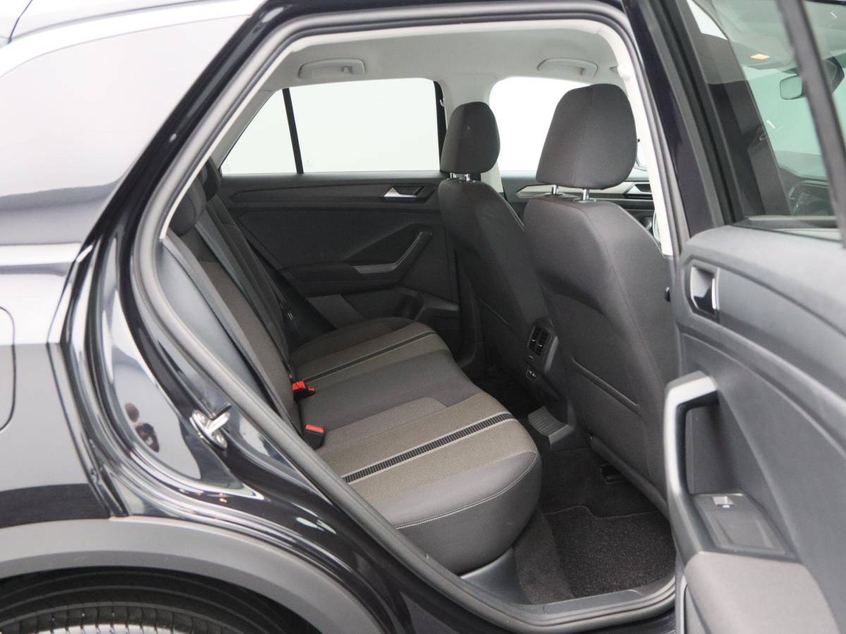 Volkswagen T-Roc Volkswagen T-Roc 1.5 TSi 150 Pk Automaat Style Business | Adaptive Cruise Control | Elektrische Achterklep | Navigatie | Trekhaak | Stoelverwarming | 17 Inch