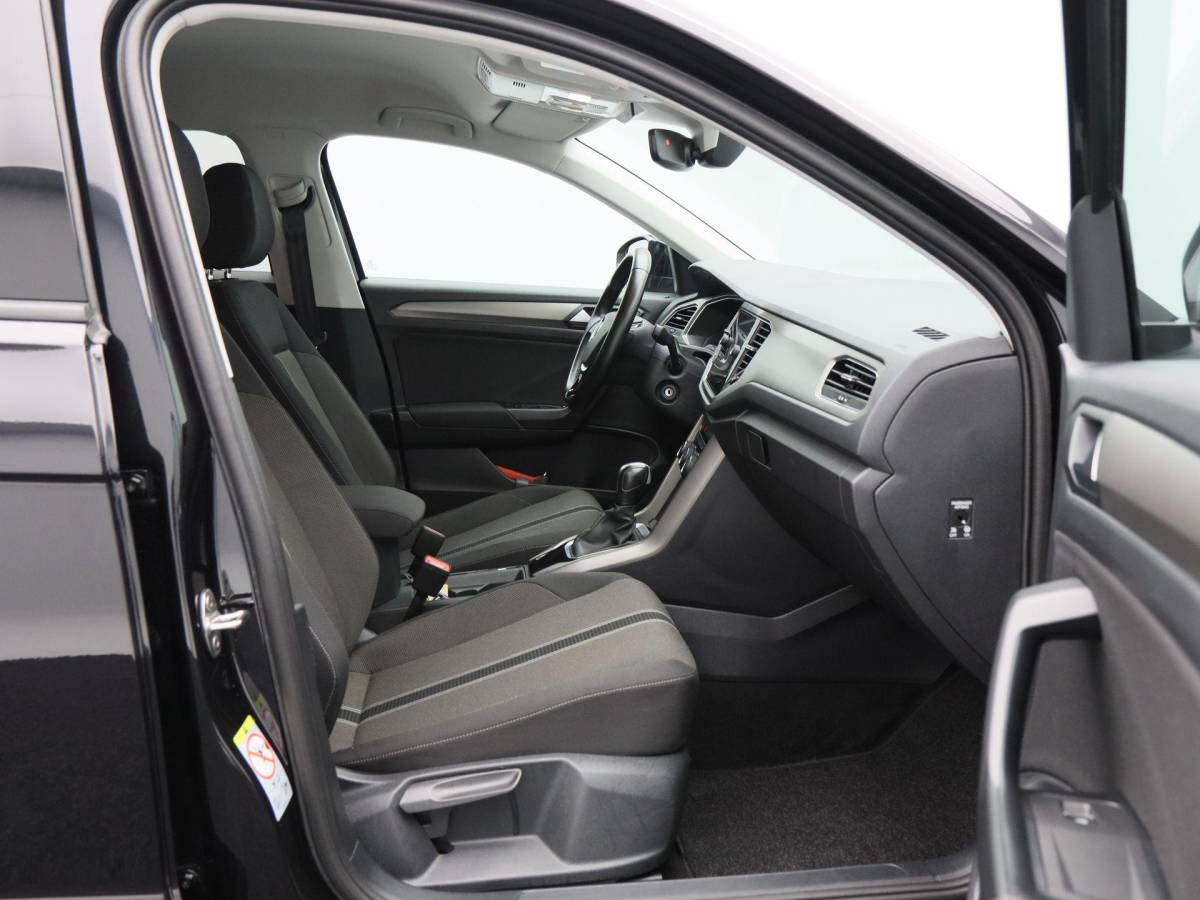 Volkswagen T-Roc Volkswagen T-Roc 1.5 TSi 150 Pk Automaat Style Business | Adaptive Cruise Control | Elektrische Achterklep | Navigatie | Trekhaak | Stoelverwarming | 17 Inch