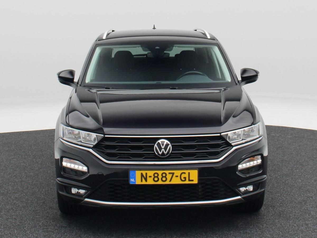 Volkswagen T-Roc Volkswagen T-Roc 1.5 TSi 150 Pk Automaat Style Business | Adaptive Cruise Control | Elektrische Achterklep | Navigatie | Trekhaak | Stoelverwarming | 17 Inch