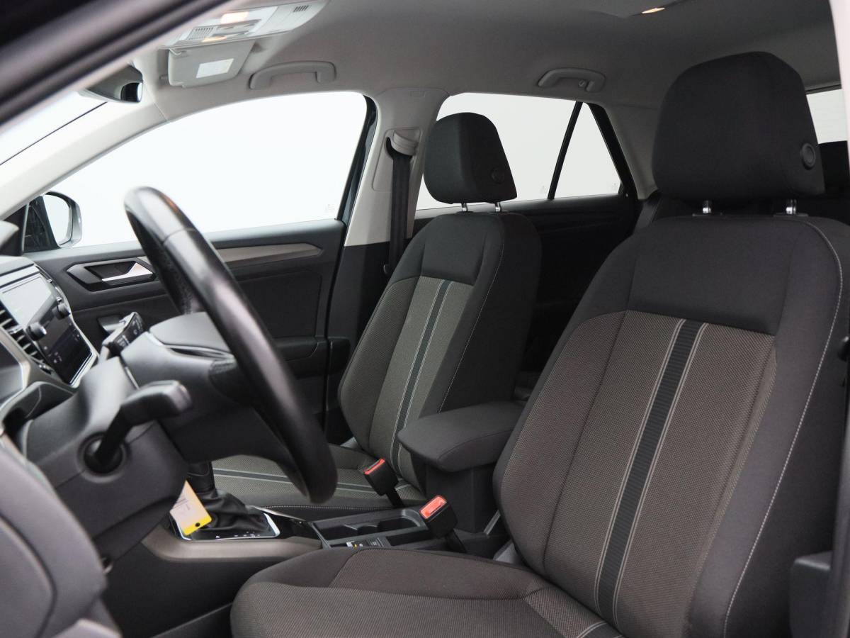Volkswagen T-Roc Volkswagen T-Roc 1.5 TSi 150 Pk Automaat Style Business | Adaptive Cruise Control | Elektrische Achterklep | Navigatie | Trekhaak | Stoelverwarming | 17 Inch