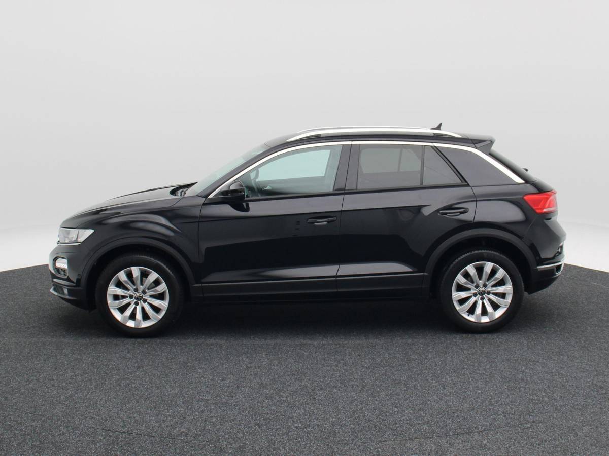 Volkswagen T-Roc Volkswagen T-Roc 1.5 TSi 150 Pk Automaat Style Business | Adaptive Cruise Control | Elektrische Achterklep | Navigatie | Trekhaak | Stoelverwarming | 17 Inch