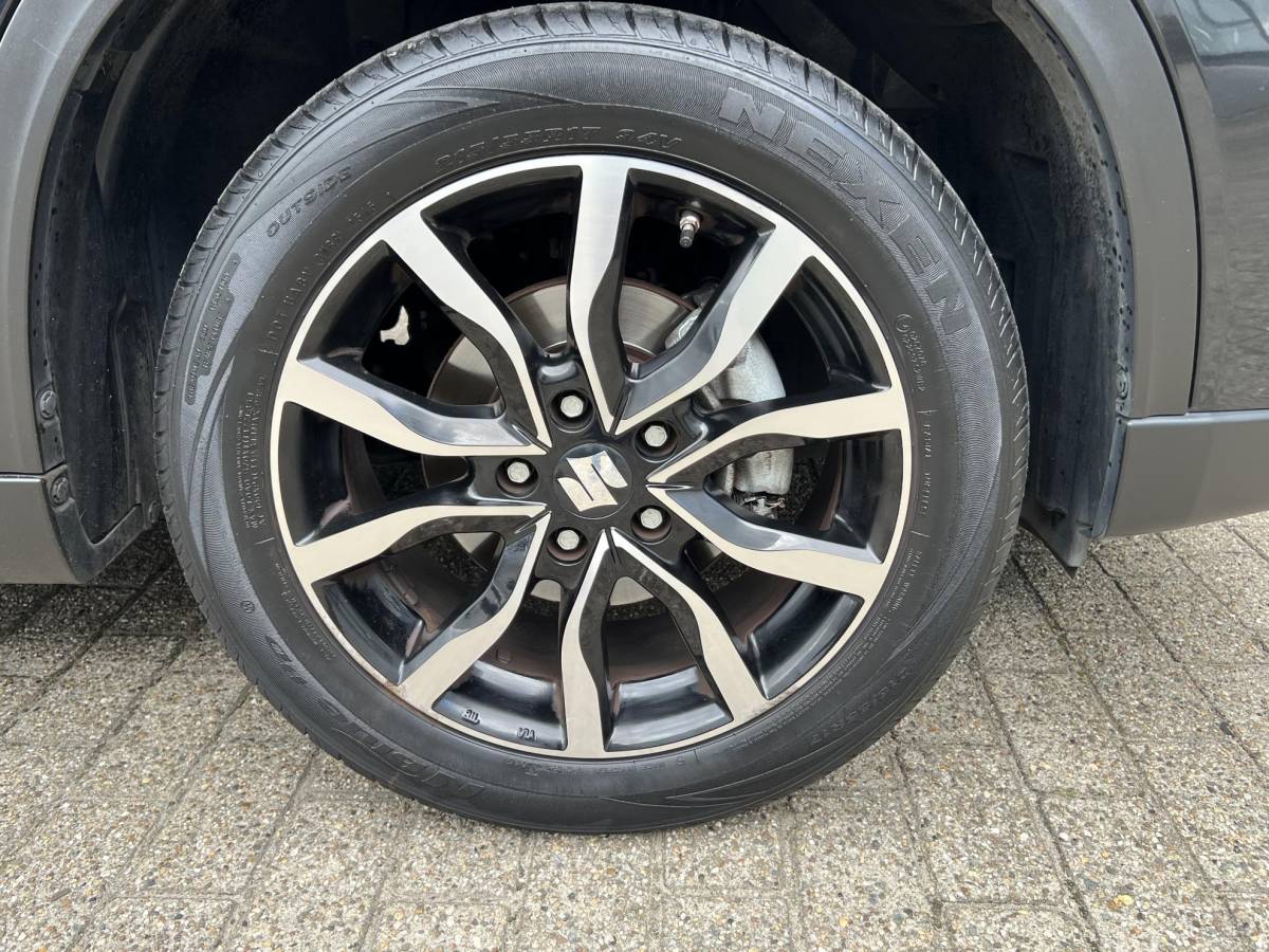 Suzuki Vitara Suzuki Vitara 1.6 Rhino Tekhaak / navigatie
