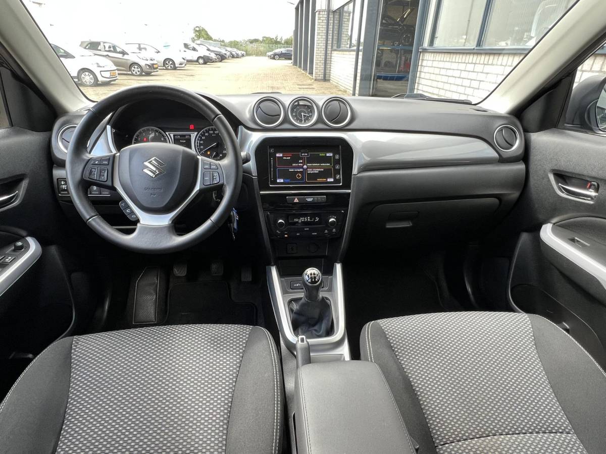 Suzuki Vitara Suzuki Vitara 1.6 Rhino Tekhaak / navigatie