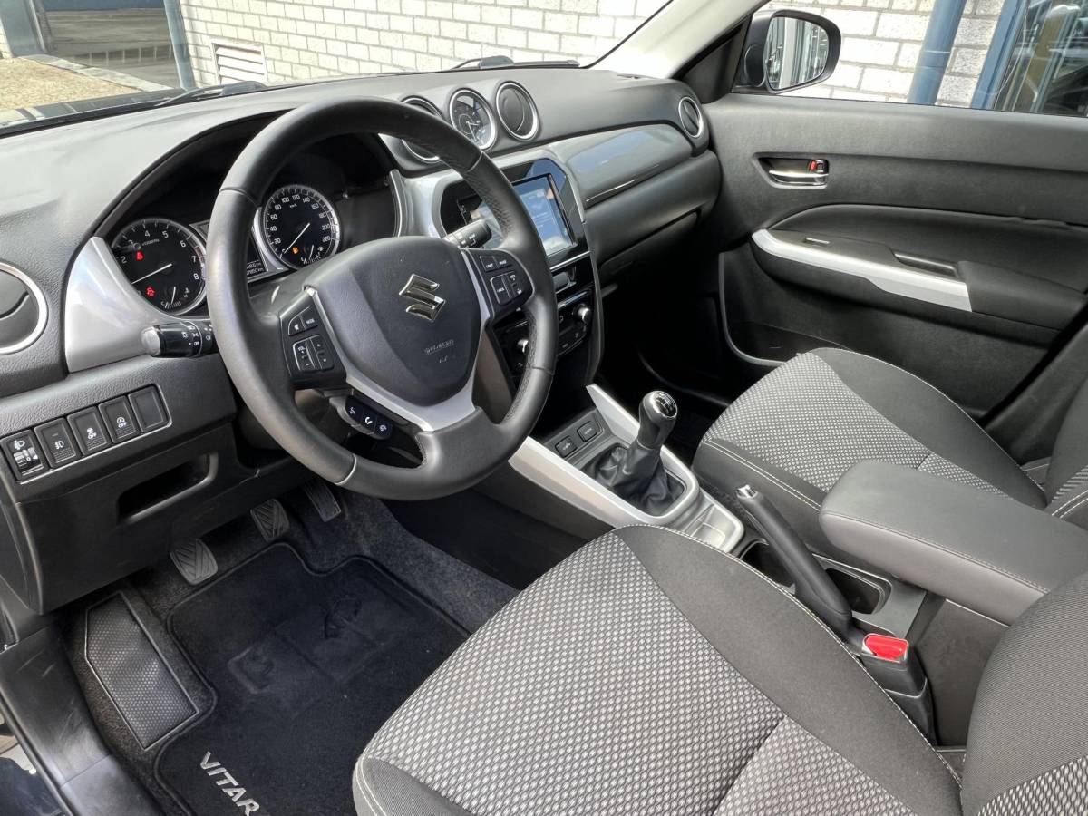 Suzuki Vitara Suzuki Vitara 1.6 Rhino Tekhaak / navigatie