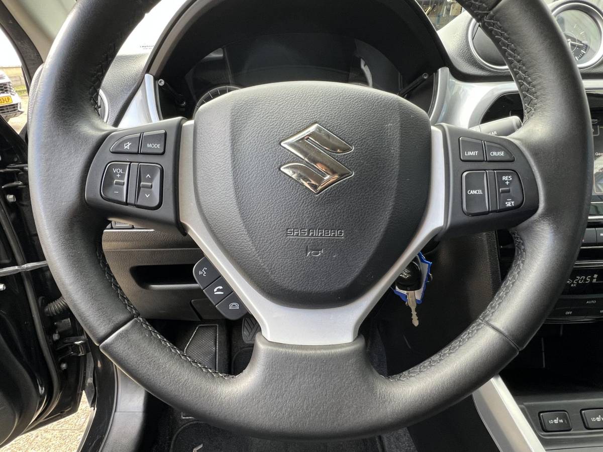 Suzuki Vitara Suzuki Vitara 1.6 Rhino Tekhaak / navigatie