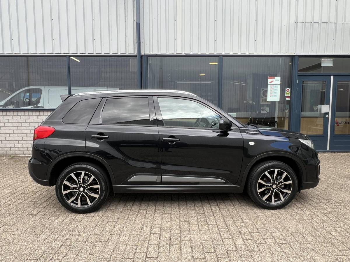 Suzuki Vitara Suzuki Vitara 1.6 Rhino Tekhaak / navigatie