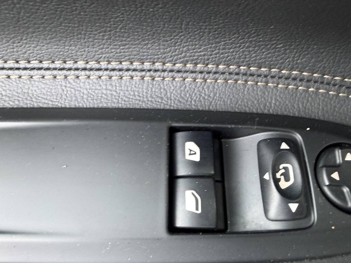 DS DS 3 DS 3 1.2 PureTech Givenchy Le MakeUp – Automaat – Achteruitrijcamera – Navigatie – Airconditioning
