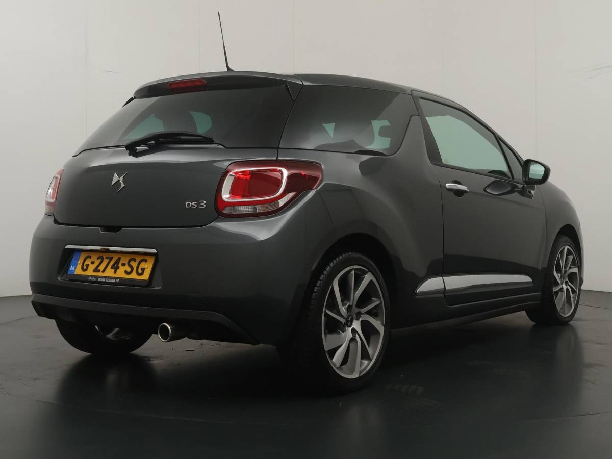 DS DS 3 DS 3 1.2 PureTech Givenchy Le MakeUp – Automaat – Achteruitrijcamera – Navigatie – Airconditioning