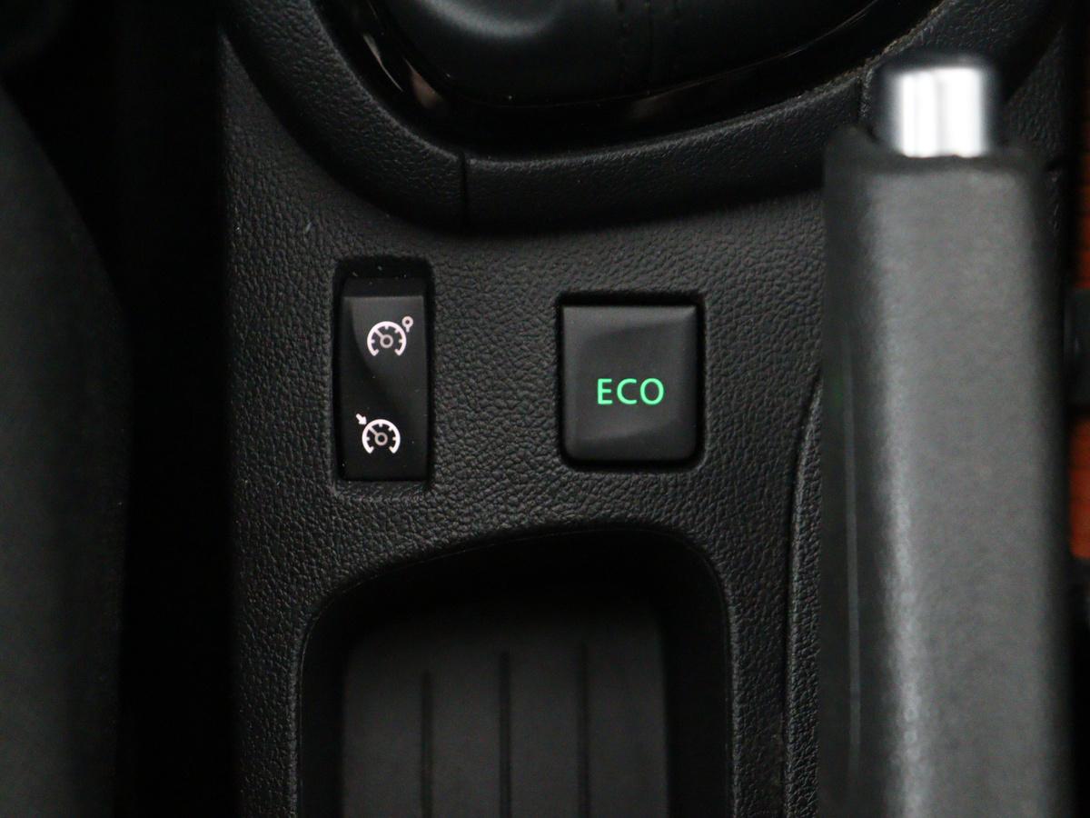 Renault Clio Renault Clio 0.9 TCe Limited | Cruise control | Park assist | Bluetooth |  Navigatie | DAB | Getint glas | Full LED | Lichtmetaal 16” |