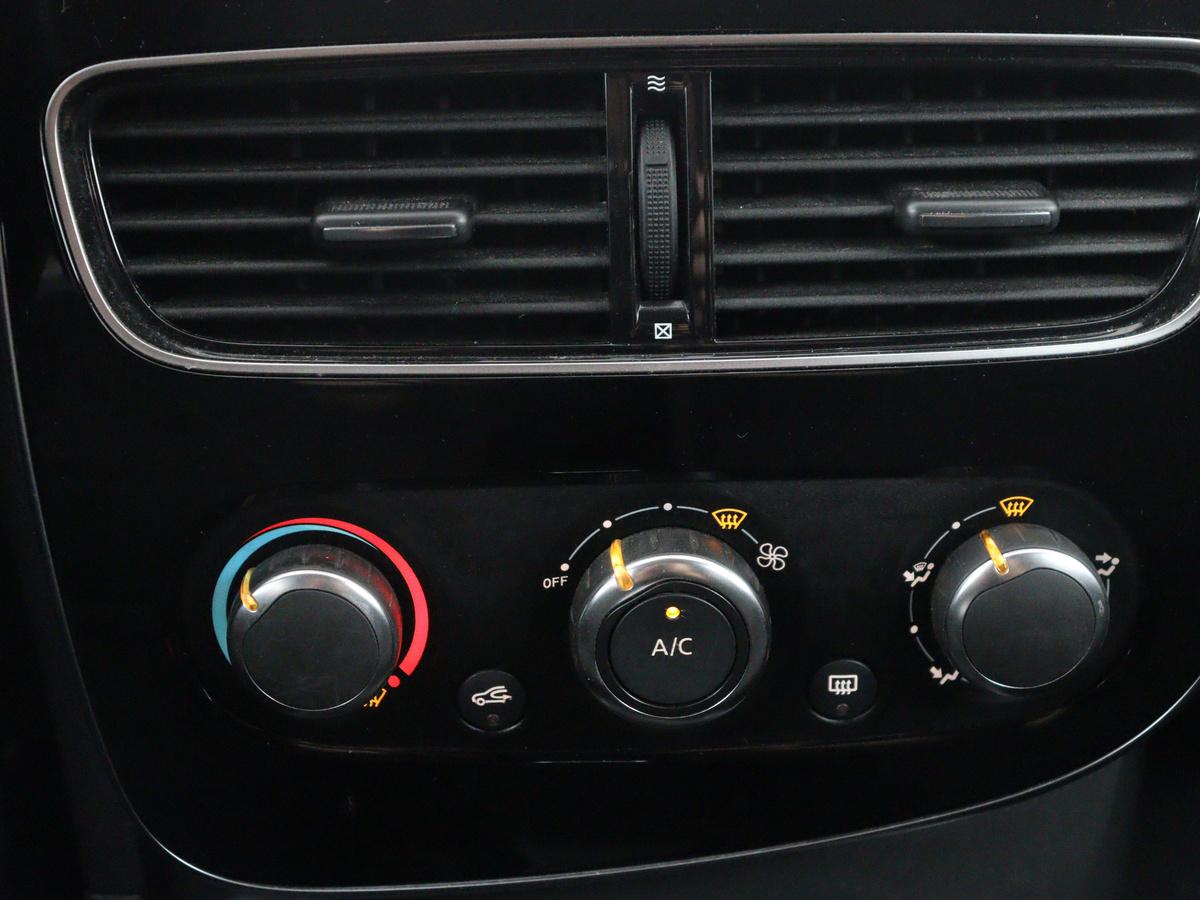 Renault Clio Renault Clio 0.9 TCe Limited | Cruise control | Park assist | Bluetooth |  Navigatie | DAB | Getint glas | Full LED | Lichtmetaal 16” |