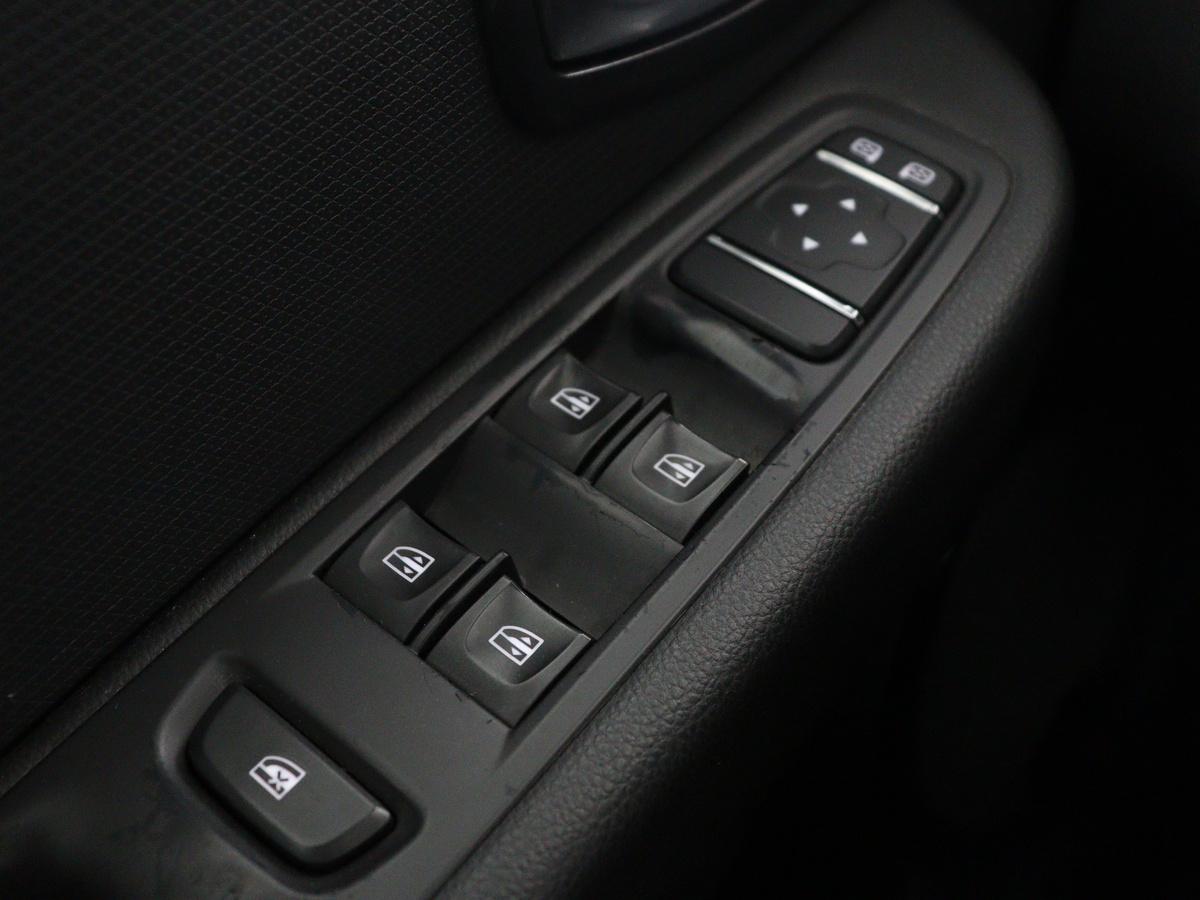 Renault Clio Renault Clio 0.9 TCe Limited | Cruise control | Park assist | Bluetooth |  Navigatie | DAB | Getint glas | Full LED | Lichtmetaal 16” |