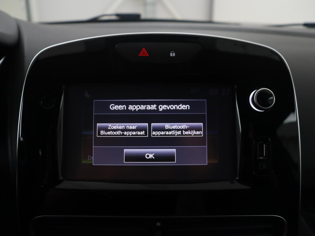 Renault Clio Renault Clio 0.9 TCe Limited | Cruise control | Park assist | Bluetooth |  Navigatie | DAB | Getint glas | Full LED | Lichtmetaal 16” |