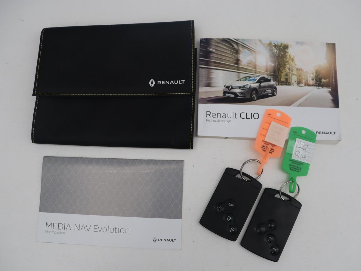 Renault Clio Renault Clio 0.9 TCe Limited | Cruise control | Park assist | Bluetooth |  Navigatie | DAB | Getint glas | Full LED | Lichtmetaal 16” |