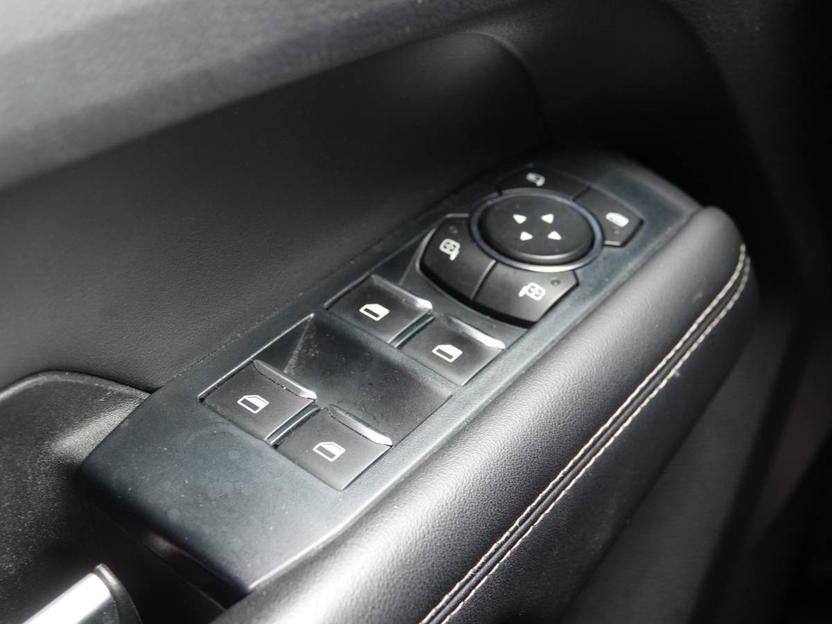 Volkswagen Amarok Volkswagen Amarok 3.0 TDI V6 4Motion Aventura BOMVOL | LEER | ELEK. ROLL TOP | PPF