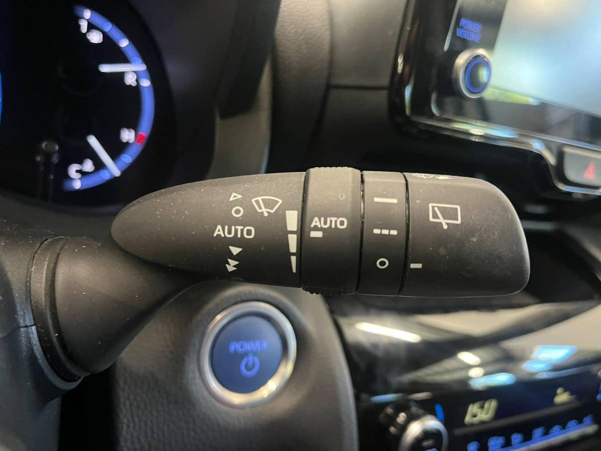 Toyota Yaris Cross Toyota Yaris Cross 1.5 Hybrid Business Navigatie Apple Carplay Android Auto Camera Parkeerhulp Adaptive Cruise Control Climate Control Lichtmetalen velgen