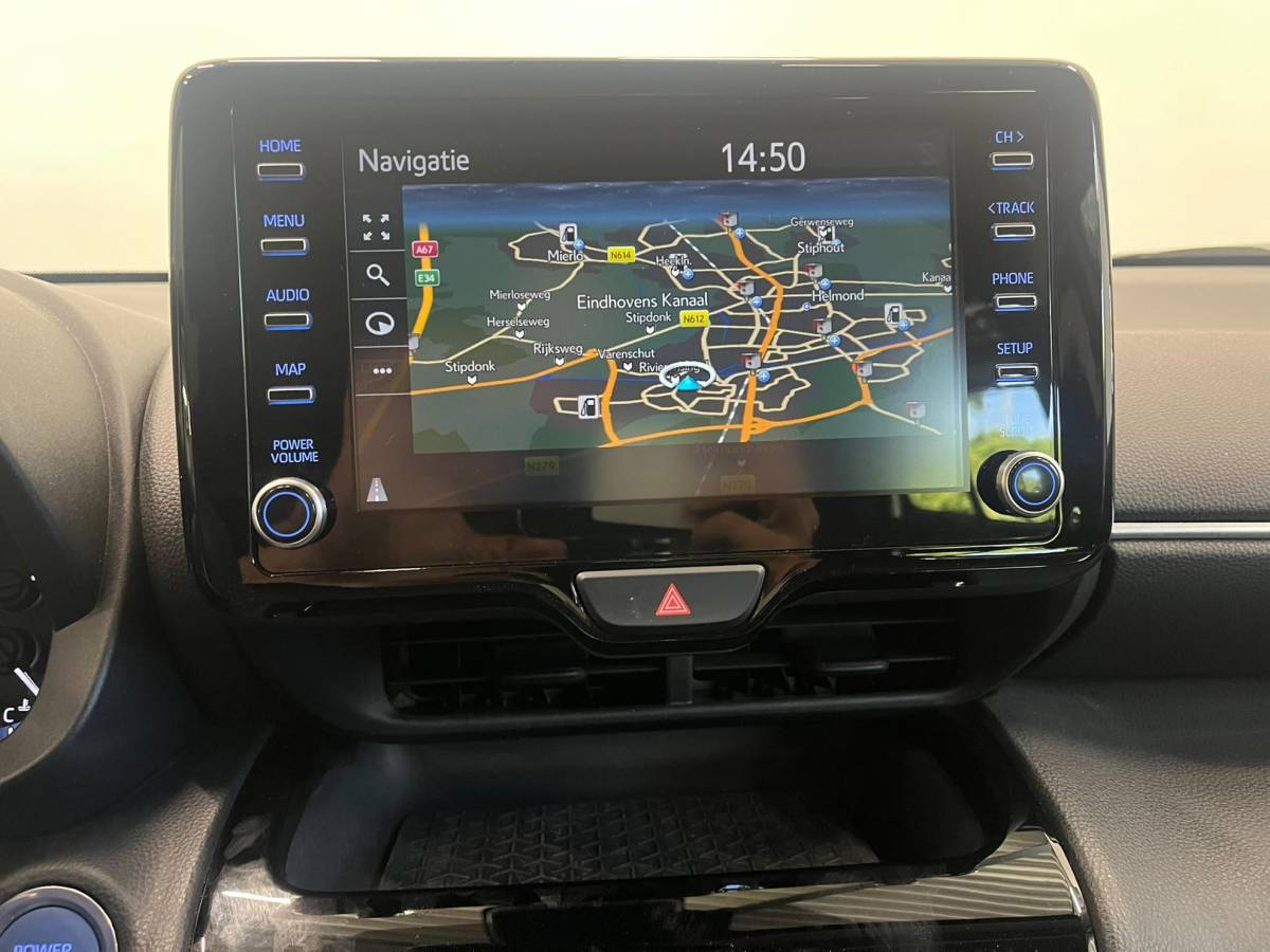 Toyota Yaris Cross Toyota Yaris Cross 1.5 Hybrid Business Navigatie Apple Carplay Android Auto Camera Parkeerhulp Adaptive Cruise Control Climate Control Lichtmetalen velgen