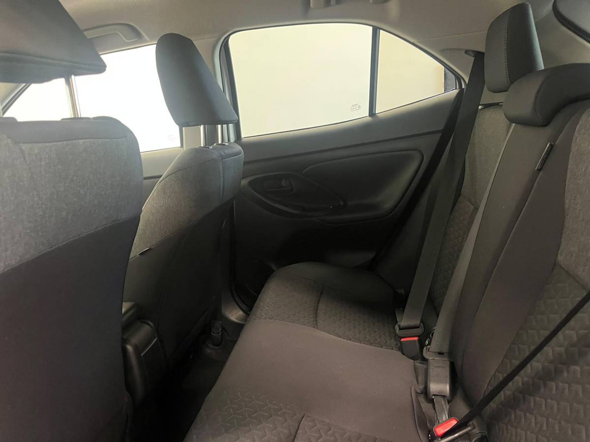 Toyota Yaris Cross Toyota Yaris Cross 1.5 Hybrid Business Navigatie Apple Carplay Android Auto Camera Parkeerhulp Adaptive Cruise Control Climate Control Lichtmetalen velgen