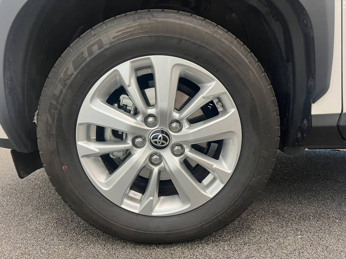 Toyota Yaris Cross Toyota Yaris Cross 1.5 Hybrid Business Navigatie Apple Carplay Android Auto Camera Parkeerhulp Adaptive Cruise Control Climate Control Lichtmetalen velgen