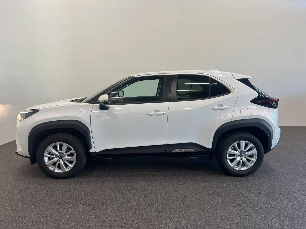 Toyota Yaris Cross Toyota Yaris Cross 1.5 Hybrid Business Navigatie Apple Carplay Android Auto Camera Parkeerhulp Adaptive Cruise Control Climate Control Lichtmetalen velgen