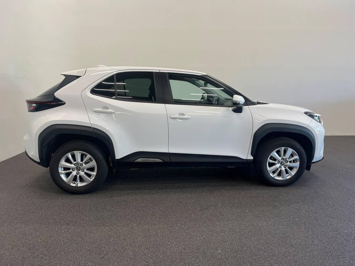 Toyota Yaris Cross Toyota Yaris Cross 1.5 Hybrid Business Navigatie Apple Carplay Android Auto Camera Parkeerhulp Adaptive Cruise Control Climate Control Lichtmetalen velgen