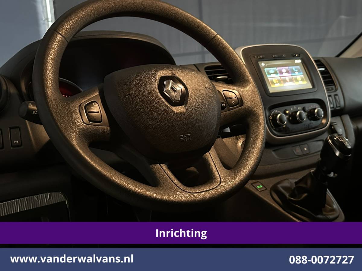Renault Trafic Renault Trafic 1.6 dCi L1H1 Inrichting Euro6 Airco | Navigatie | LED | Cruisecontrol | Trekhaak Stoelverwarming, Parkeersensoren, Bijrijdersbank