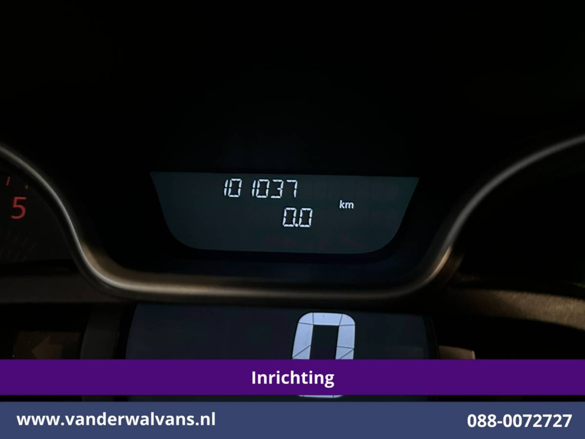 Renault Trafic Renault Trafic 1.6 dCi L1H1 Inrichting Euro6 Airco | Navigatie | LED | Cruisecontrol | Trekhaak Stoelverwarming, Parkeersensoren, Bijrijdersbank
