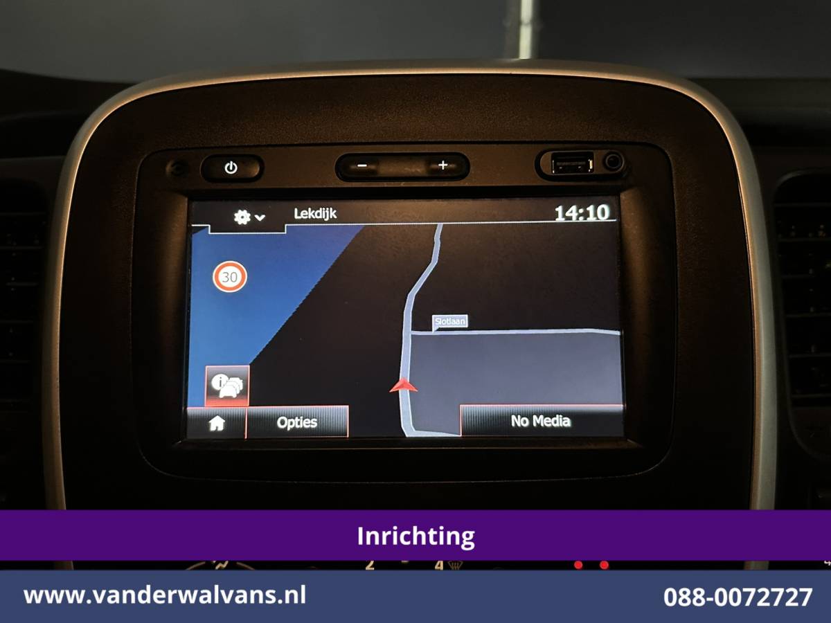 Renault Trafic Renault Trafic 1.6 dCi L1H1 Inrichting Euro6 Airco | Navigatie | LED | Cruisecontrol | Trekhaak Stoelverwarming, Parkeersensoren, Bijrijdersbank