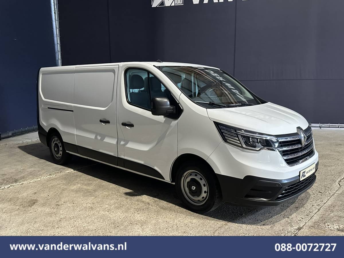 Renault Trafic Renault Trafic 2.0 dCi 131pk L2H1 Euro6 Airco | Navigatie | Camera | LED | Cruisecontrol Parkeersensoren, Bijrijdersbank