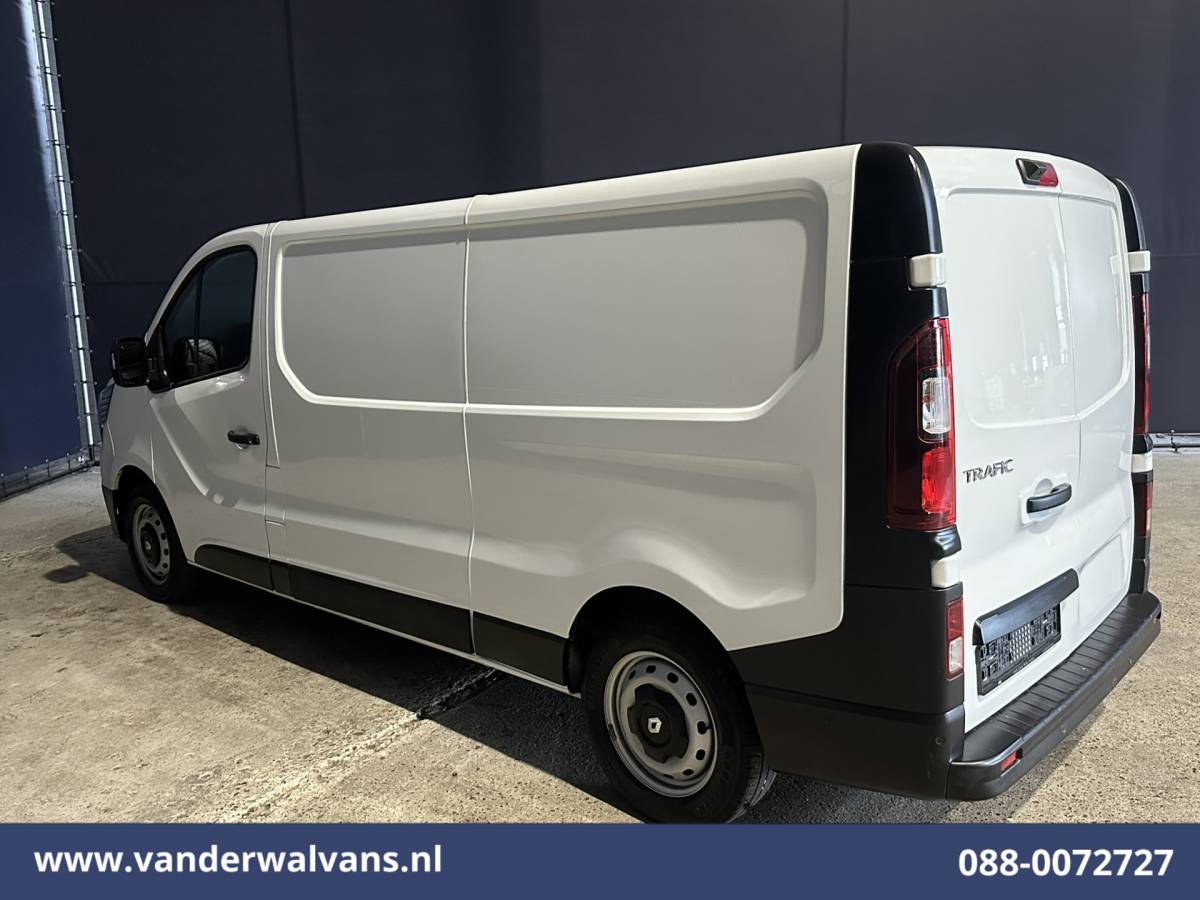 Renault Trafic Renault Trafic 2.0 dCi 131pk L2H1 Euro6 Airco | Navigatie | Camera | LED | Cruisecontrol Parkeersensoren, Bijrijdersbank