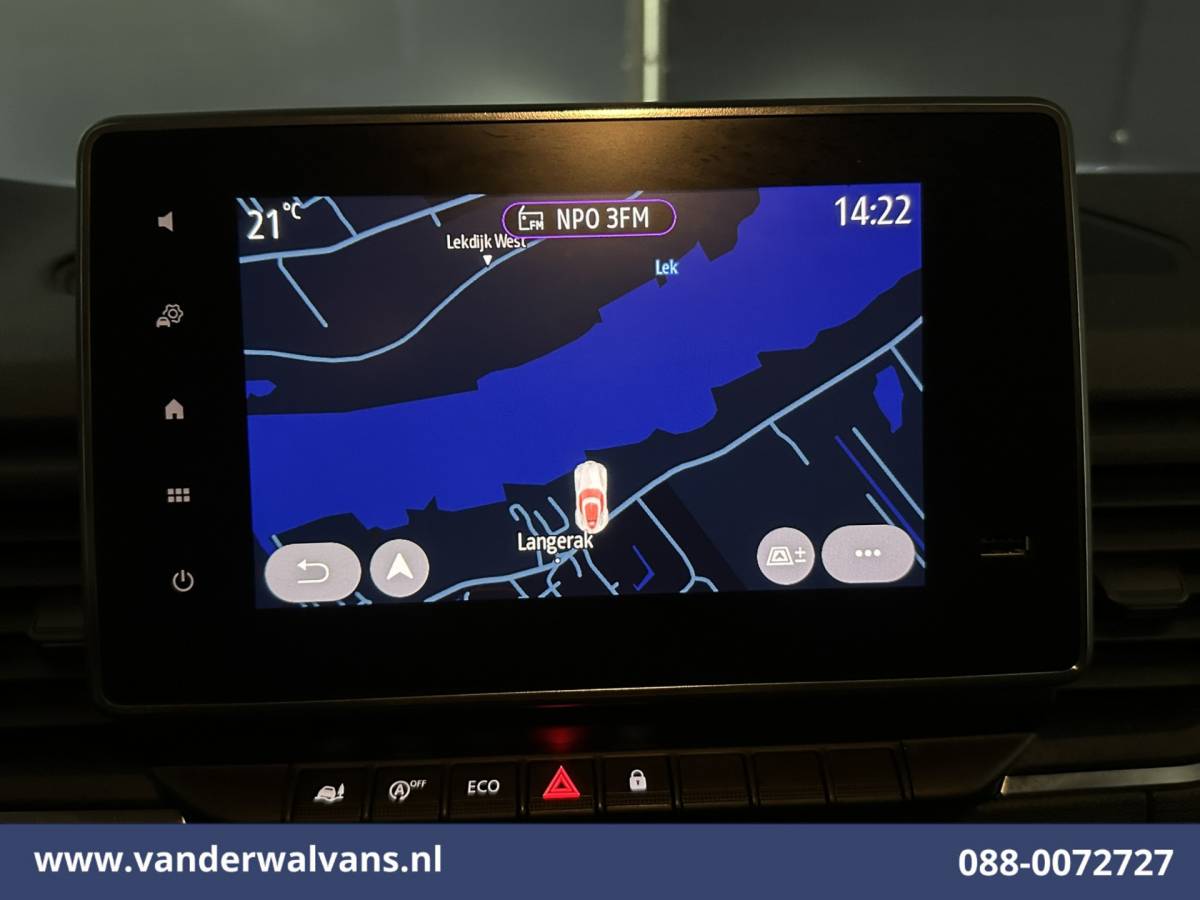 Renault Trafic Renault Trafic 2.0 dCi 131pk L2H1 Euro6 Airco | Navigatie | Camera | LED | Cruisecontrol Parkeersensoren, Bijrijdersbank