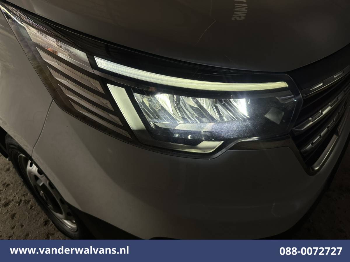Renault Trafic Renault Trafic 2.0 dCi 131pk L2H1 Euro6 Airco | Navigatie | Camera | LED | Cruisecontrol Parkeersensoren, Bijrijdersbank