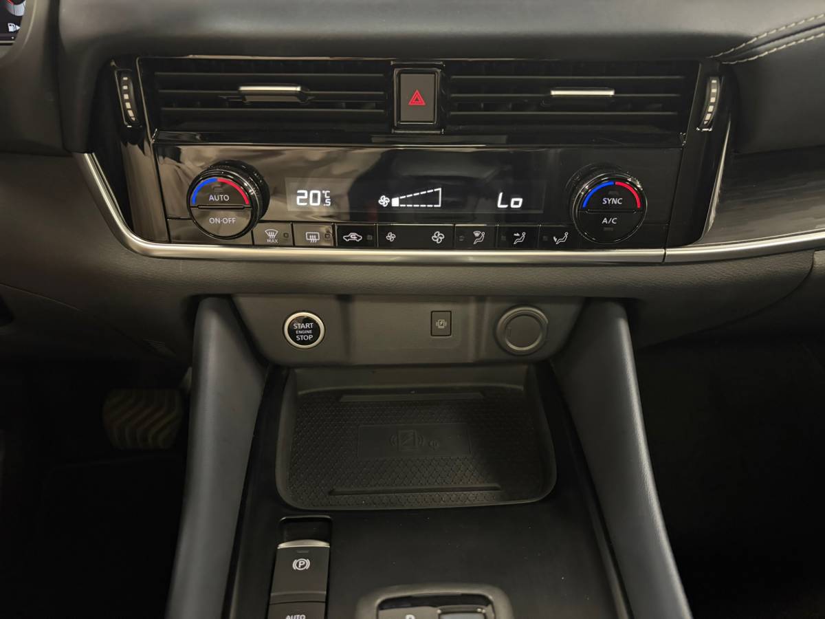 Nissan QASHQAI Nissan Qashqai 1.3 MHEV*Automaat*Tekna*Pano*Head-up*Xenon*Camera*Electr-Klep*Cruise-Control*