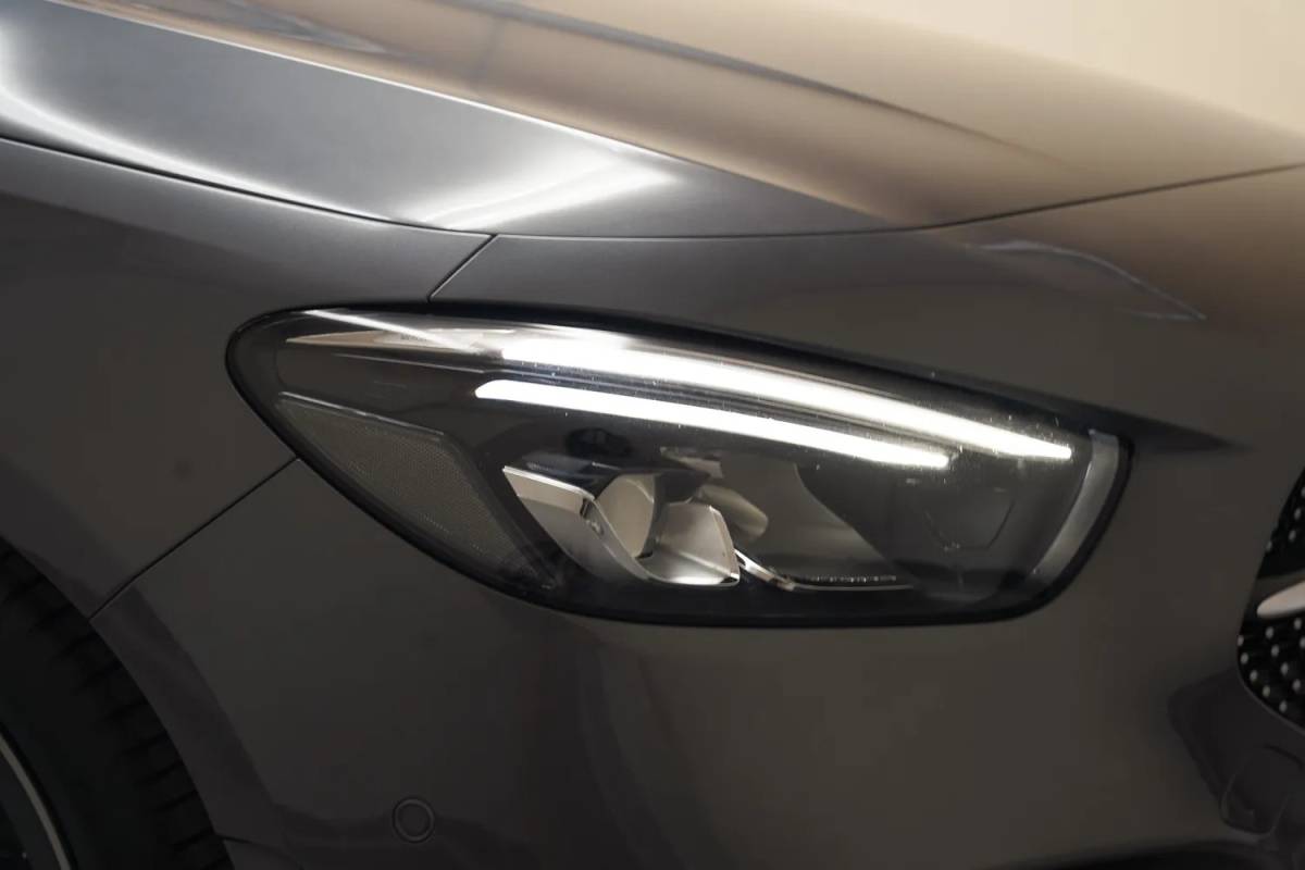 Mercedes-Benz B-Klasse Mercedes-Benz B-Klasse 220 AMG Line Night Aut. [ Panorama LED Navi Camera Sfeer Carplay ]