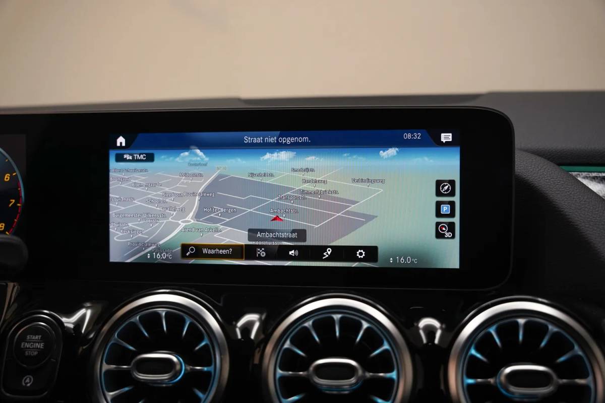 Mercedes-Benz B-Klasse Mercedes-Benz B-Klasse 220 AMG Line Night Aut. [ Panorama LED Navi Camera Sfeer Carplay ]