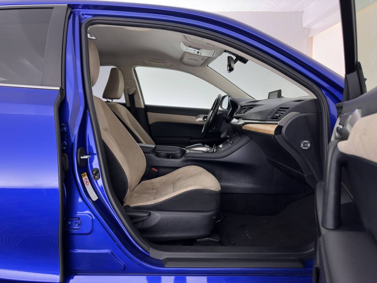 Lexus CT Lexus CT 200h Business Line Aut. *NAVI-FULLMAP | CAMERA | COMFORT-SEATS | PRIVACY-GLASS | ECC | PDC | CRUISE | 17”ALU*