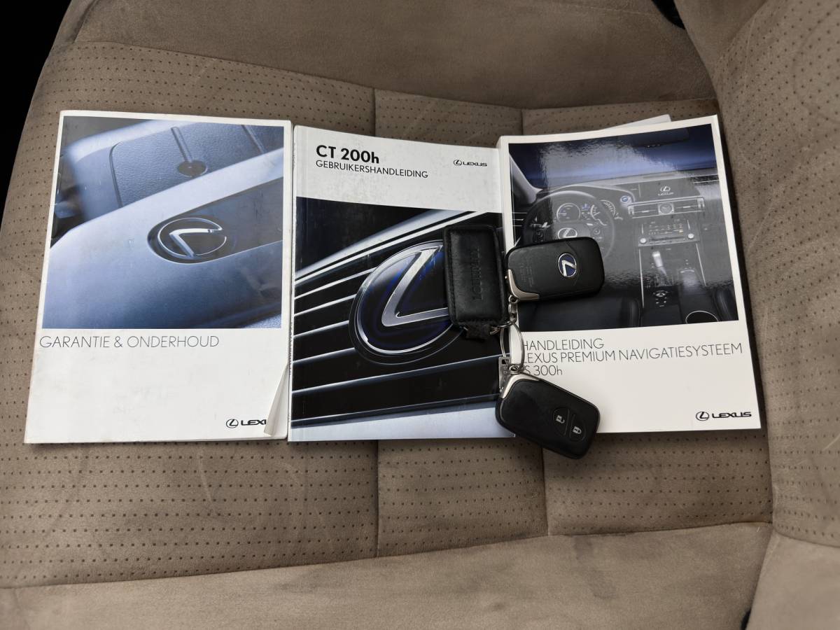 Lexus CT Lexus CT 200h Business Line Aut. *NAVI-FULLMAP | CAMERA | COMFORT-SEATS | PRIVACY-GLASS | ECC | PDC | CRUISE | 17”ALU*