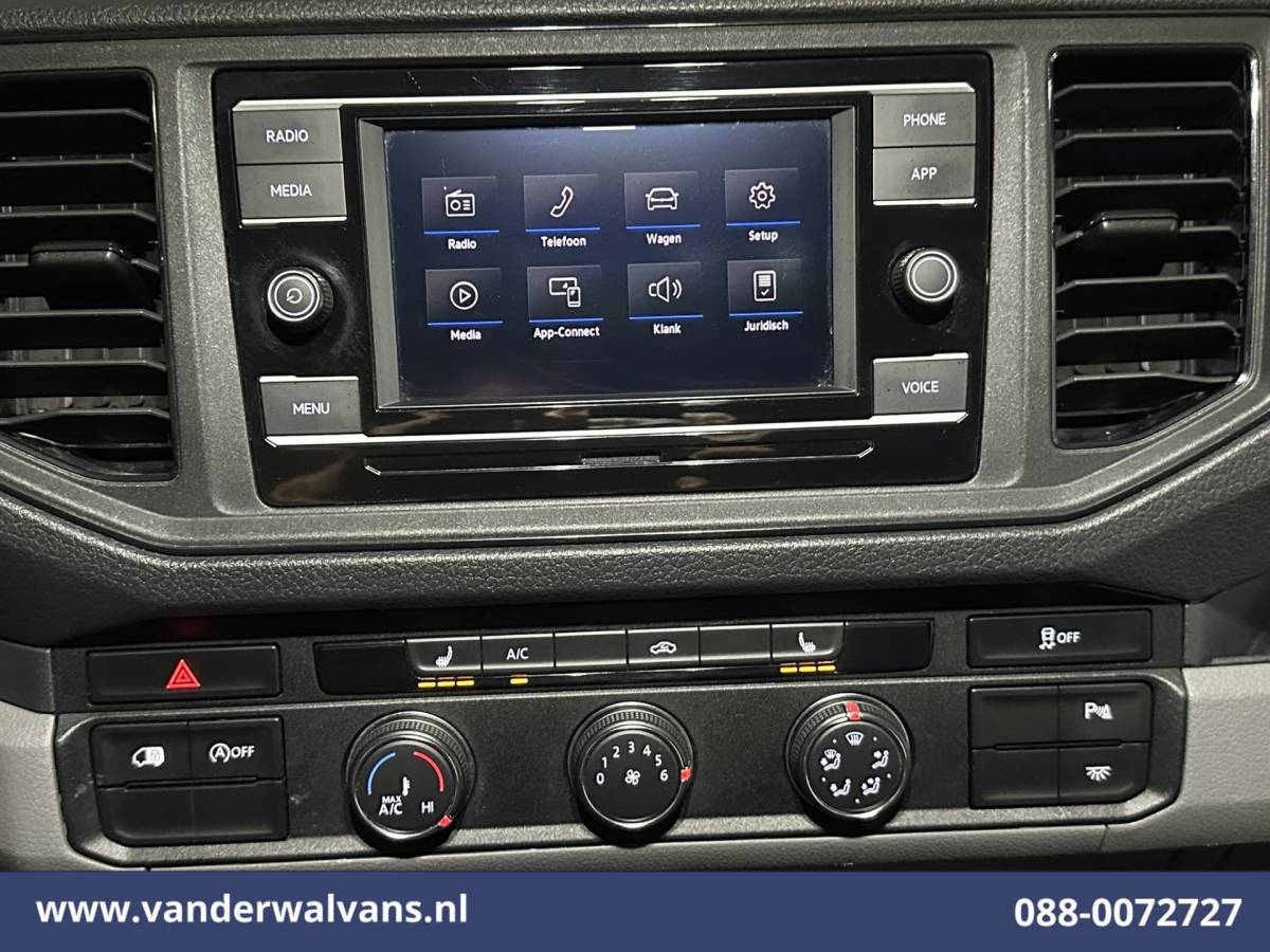 Volkswagen Crafter Volkswagen Crafter 2.0 TDI 141pk L3H2 L2H1 Euro6 Airco | Camera | Apple Carplay | Android Auto Parkeersensoren, Bijrijdersbank