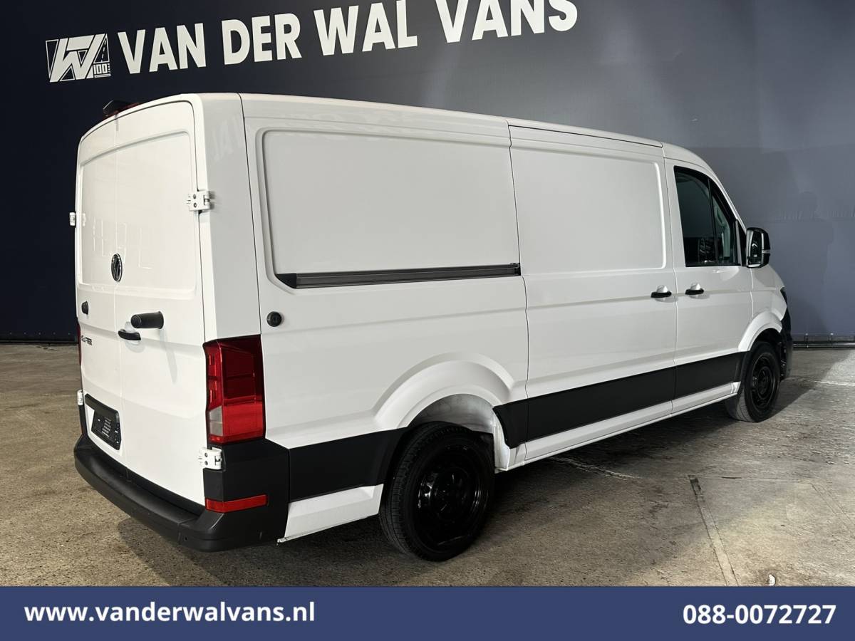 Volkswagen Crafter Volkswagen Crafter 2.0 TDI 141pk L3H2 L2H1 Euro6 Airco | Camera | Apple Carplay | Android Auto Parkeersensoren, Bijrijdersbank