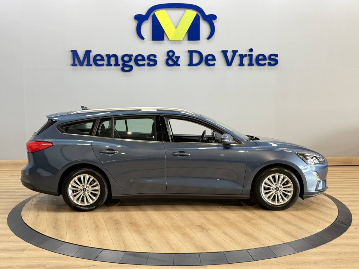 Ford Focus Ford Focus Wagon 1.0 EcoBoost Titanium Business Airco ECC | StuurStoel Verwarming | Camera | Keyless | Adaptive Cruise | Isofix | NAP
