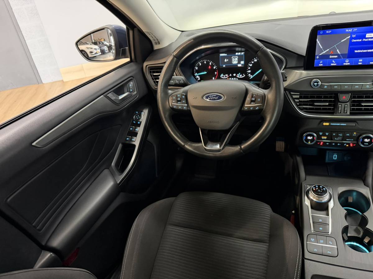 Ford Focus Ford Focus Wagon 1.0 EcoBoost Titanium Business Airco ECC | StuurStoel Verwarming | Camera | Keyless | Adaptive Cruise | Isofix | NAP
