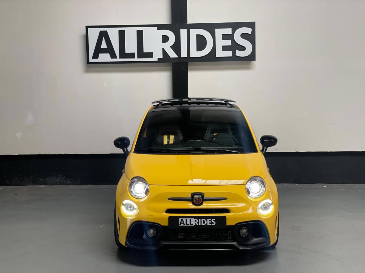 Fiat 500 Fiat 500 1.4 T-Jet Abarth Competizione 70th Anniversary | kuipstoelen | Pano | DAB | Beats by Dre | Navi