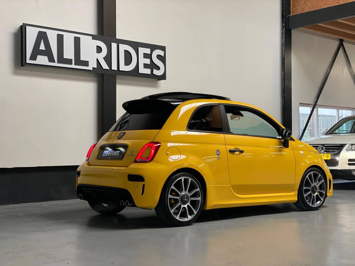 Fiat 500 Fiat 500 1.4 T-Jet Abarth Competizione 70th Anniversary | kuipstoelen | Pano | DAB | Beats by Dre | Navi