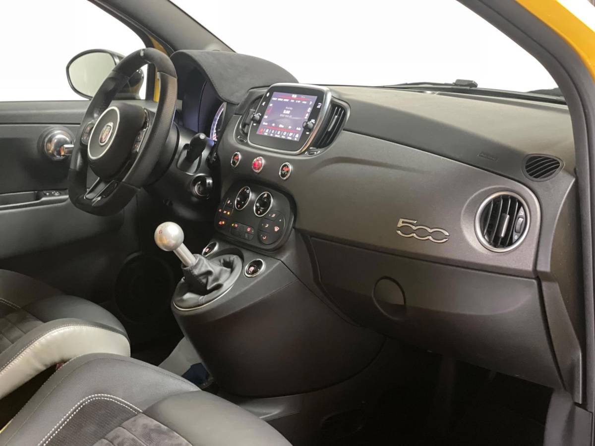 Fiat 500 Fiat 500 1.4 T-Jet Abarth Competizione 70th Anniversary | kuipstoelen | Pano | DAB | Beats by Dre | Navi