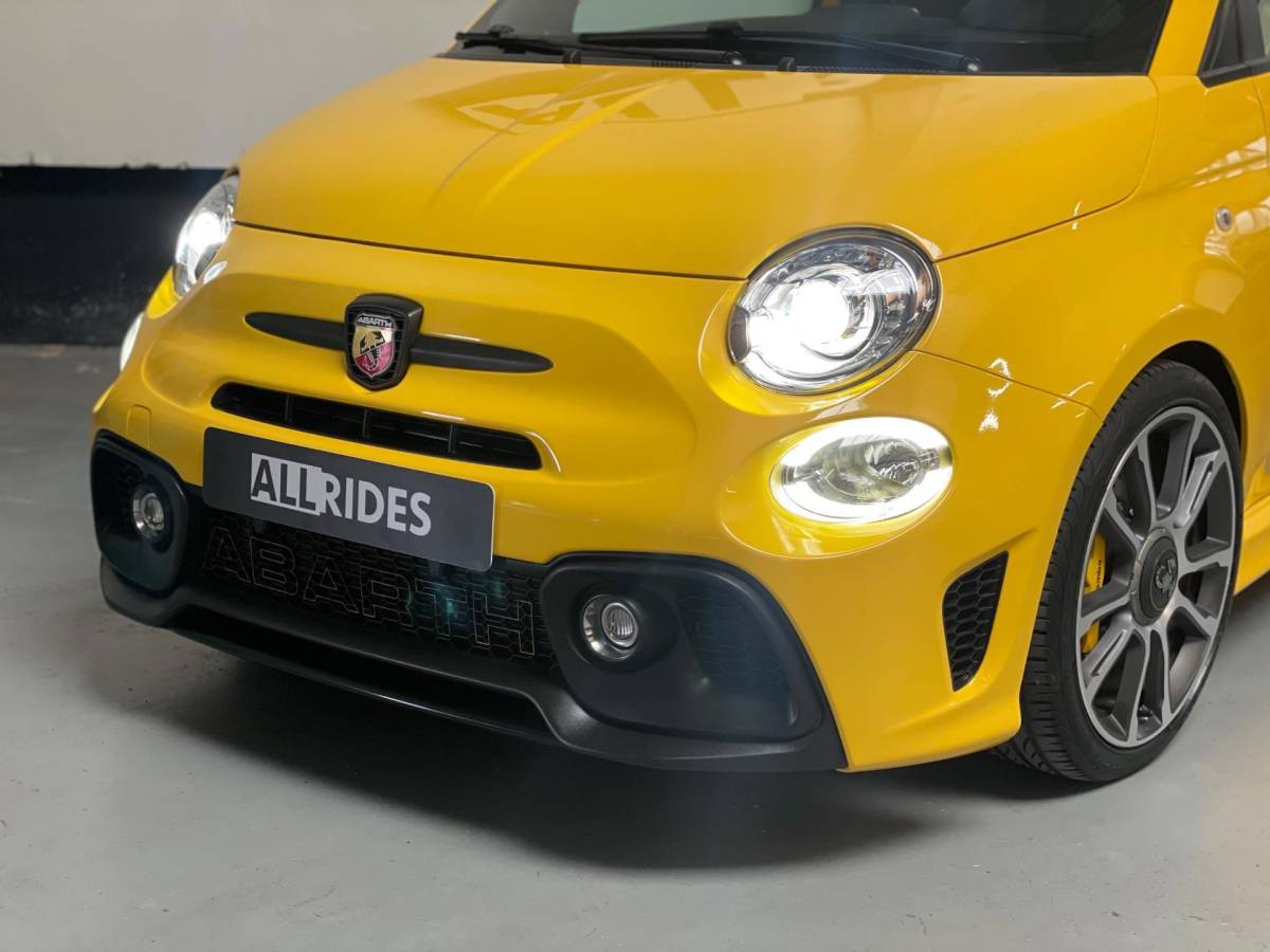 Fiat 500 Fiat 500 1.4 T-Jet Abarth Competizione 70th Anniversary | kuipstoelen | Pano | DAB | Beats by Dre | Navi