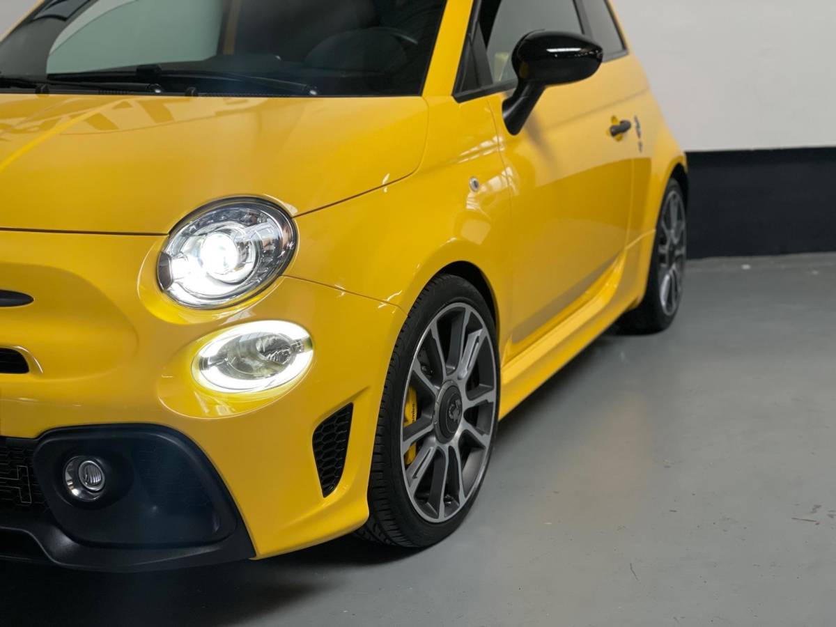 Fiat 500 Fiat 500 1.4 T-Jet Abarth Competizione 70th Anniversary | kuipstoelen | Pano | DAB | Beats by Dre | Navi