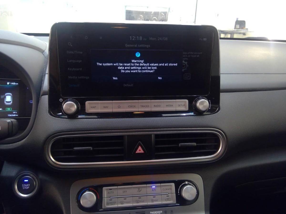Hyundai Kona Hyundai Kona EV Fashion 64 kWh | SOH 100% | Navigatiesysteem | Parkeersensoren |
